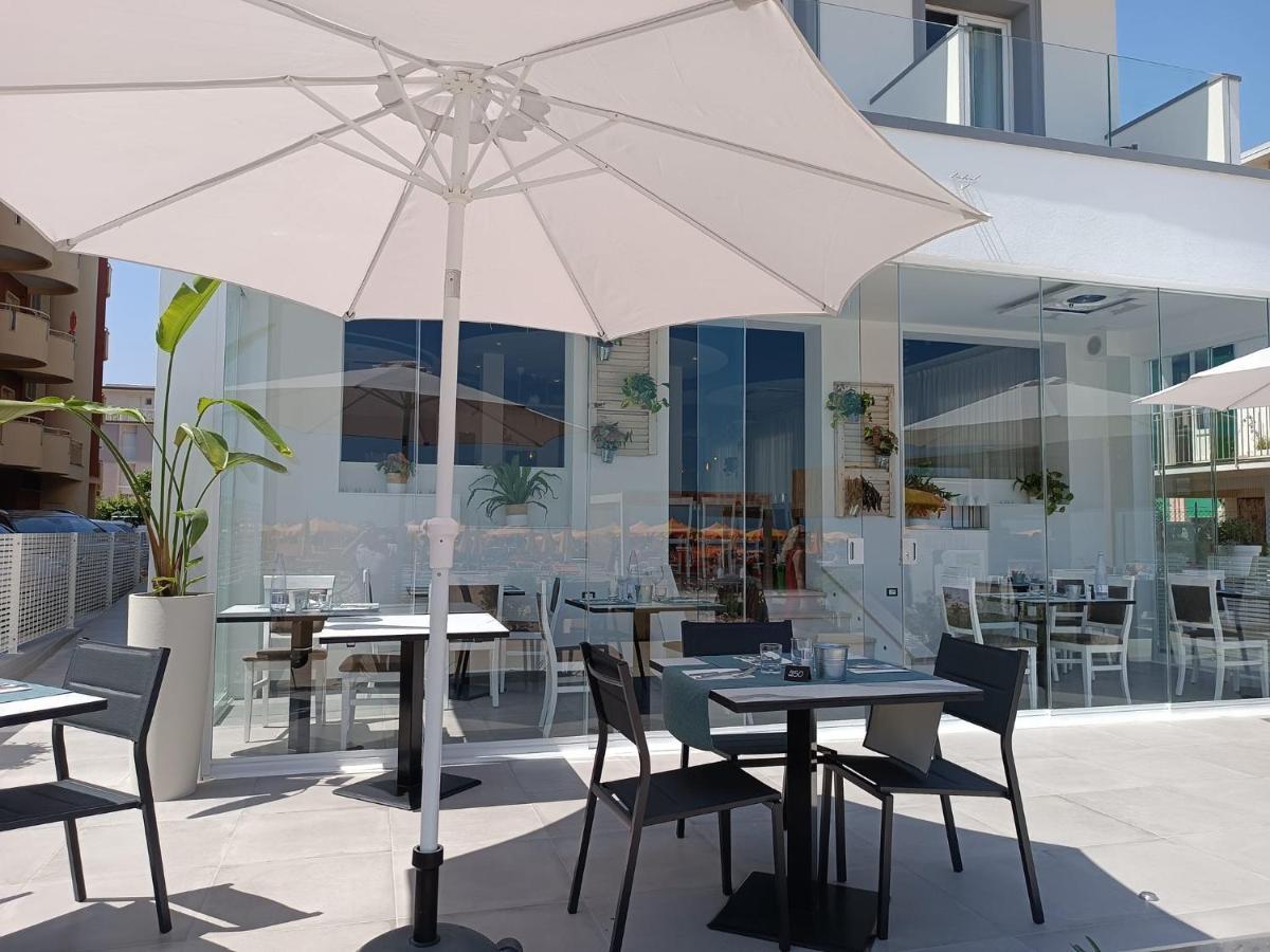 Hotel Brienz Bellaria-Igea Marina Bagian luar foto