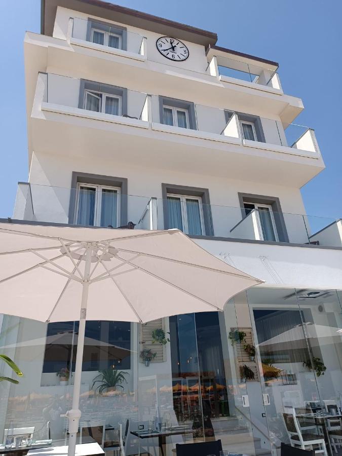 Hotel Brienz Bellaria-Igea Marina Bagian luar foto