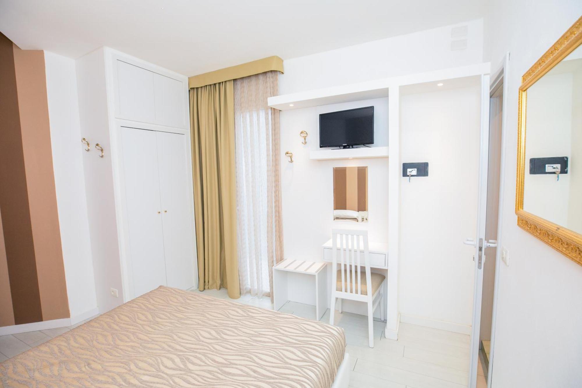 Hotel Brienz Bellaria-Igea Marina Bagian luar foto