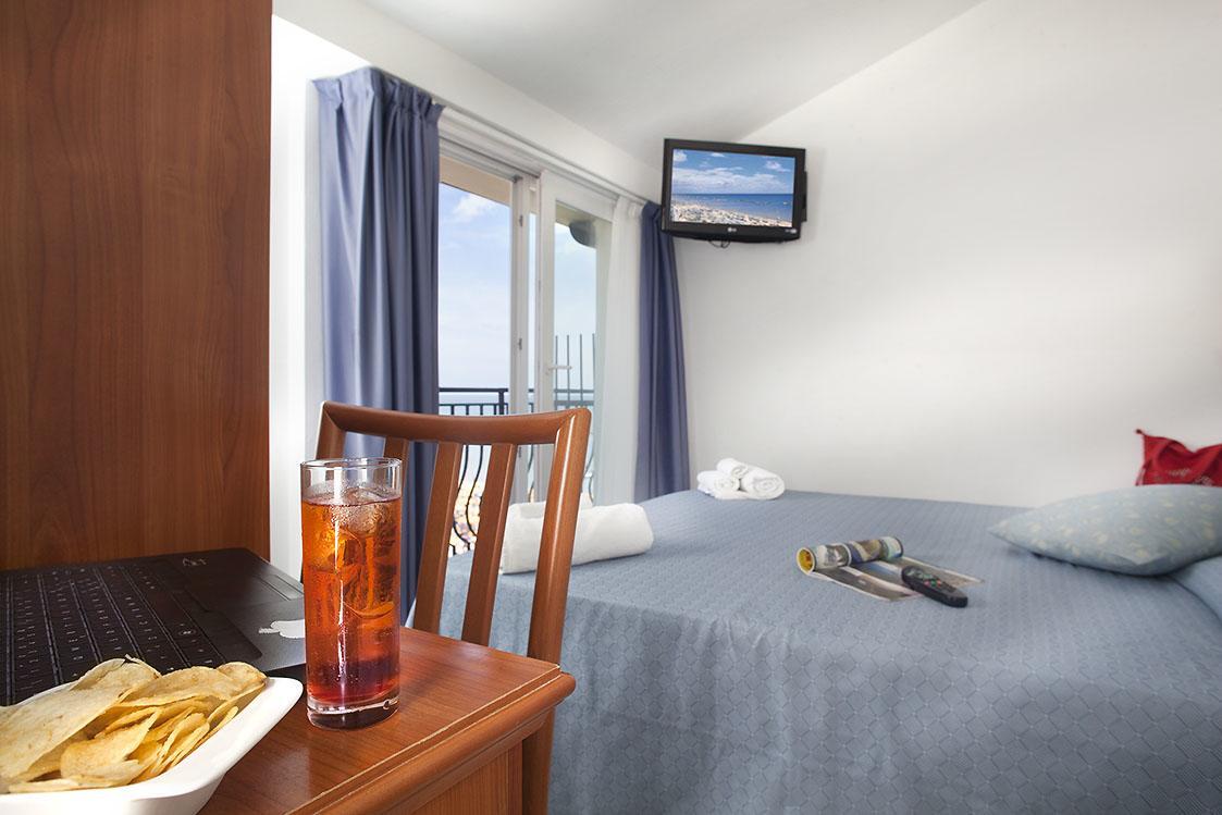 Hotel Brienz Bellaria-Igea Marina Bagian luar foto