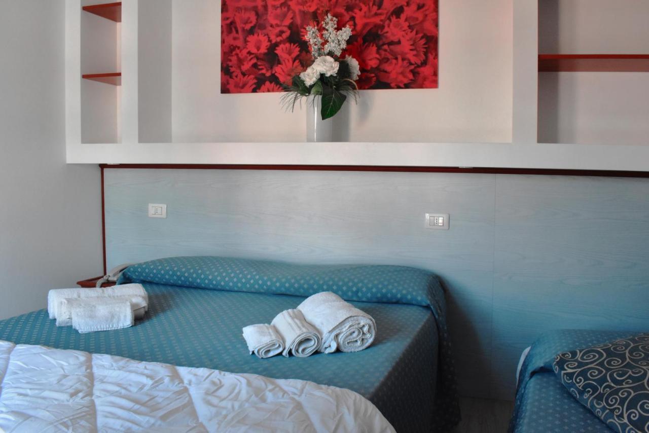 Hotel Brienz Bellaria-Igea Marina Bagian luar foto